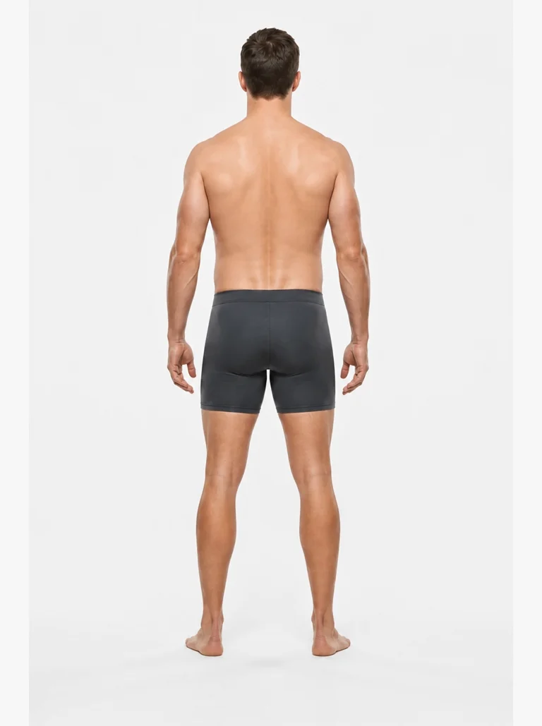 16 percent male body composition, back view